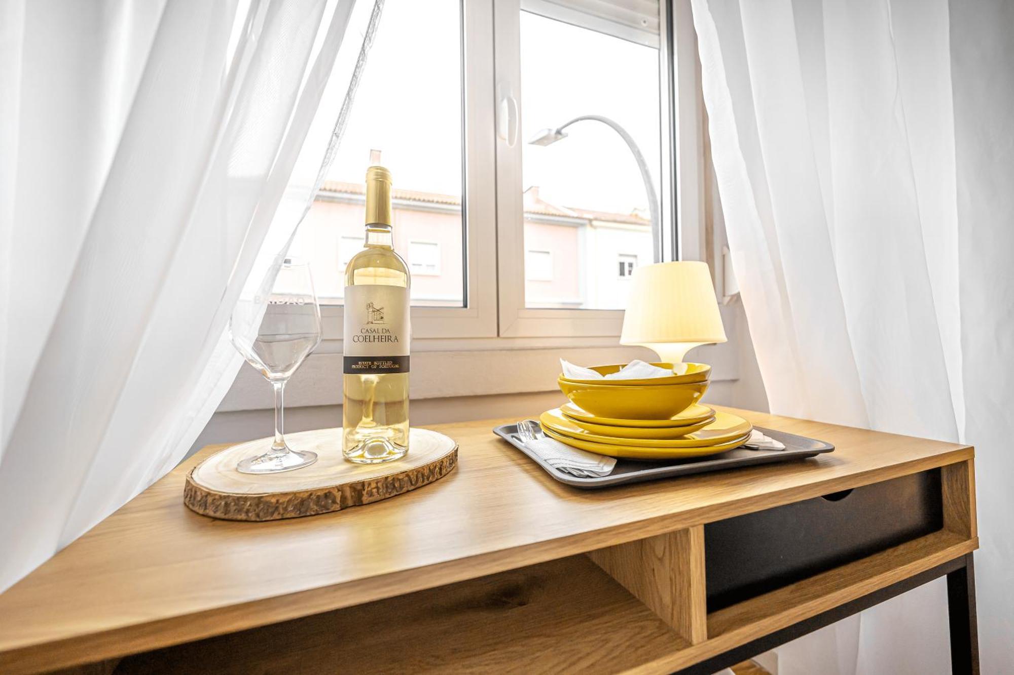 April Square By Lisbon With Sintra Hotel Amadora Exterior photo