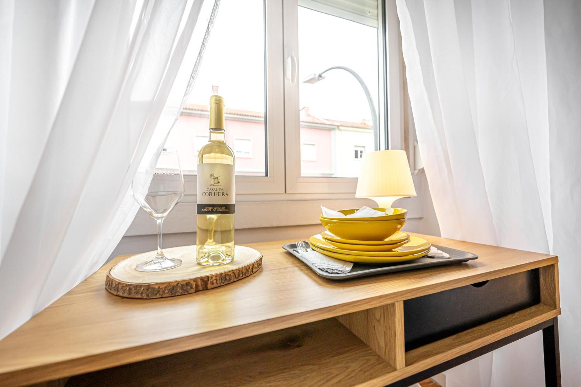 April Square By Lisbon With Sintra Hotel Amadora Exterior photo