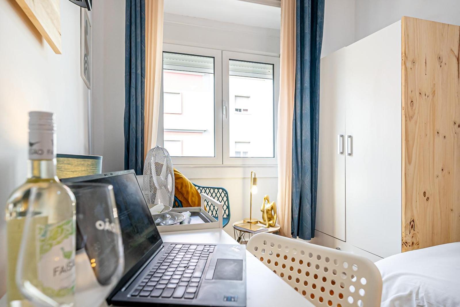 April Square By Lisbon With Sintra Hotel Amadora Exterior photo